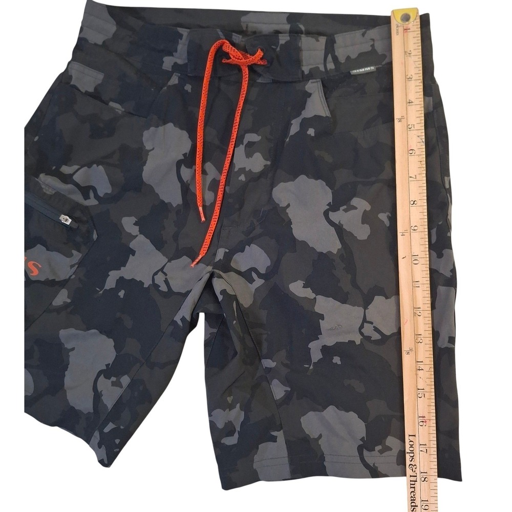 Simms Camo Board Shorts Mens 30 Gray Black Camouflage Cargo Stretch Fishing - Picture 8 of 9